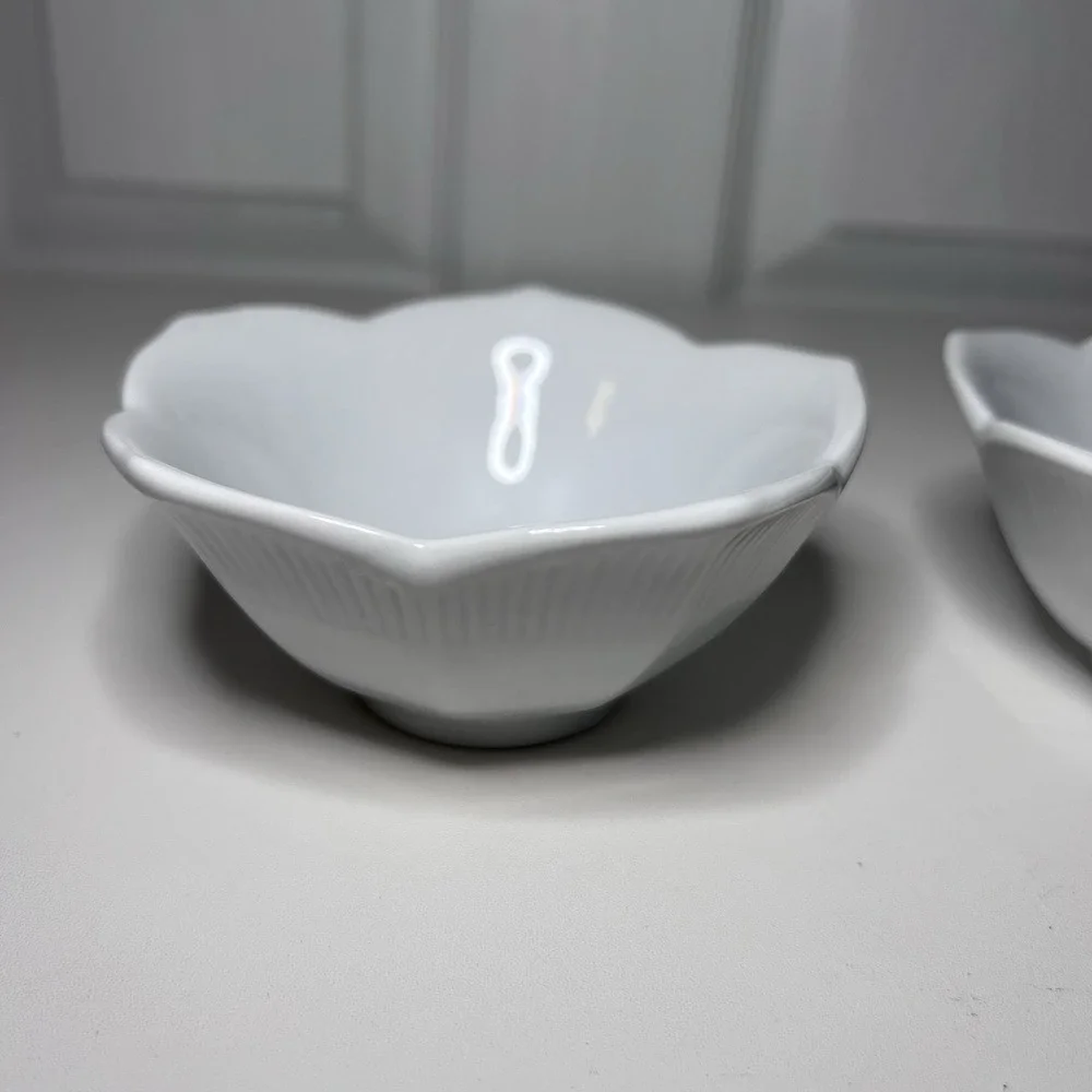 2 Vintage White Lotus Bowls‎ Petal Flower Ribbed Porcelain Dessert Ice Cream